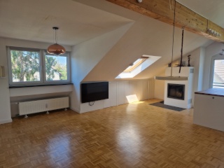 Charmante 2,5-Zimmer Dachgeschosswohnung mit Balkon in Trudering