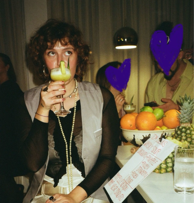 Ad image: Julia sucht nette WG