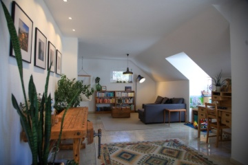 Ad image: Möblierte 3-Zi.-Wohnung 113 m2, Bergkirchweihviertel – Süd-Loggia/Garten/Carport – 12 Monate befristet – keine WG