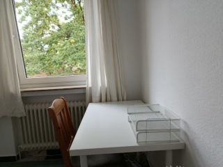 Zi. zur Zwischenmiete in Frauen-WG