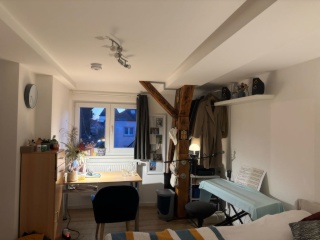 gemütliches Zimmer in sehr netter 5er-WG in Heddernheim ab 01.04.