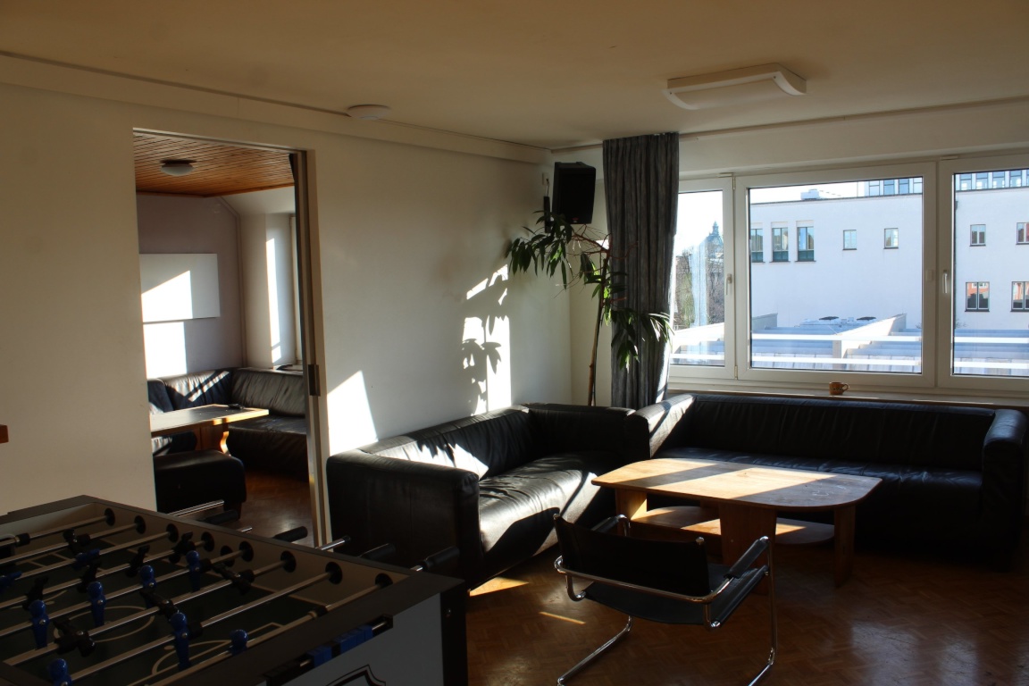WG-Zimmer Maxvorstadt Gabelsbergerstraße 24 - Wohnzimmer