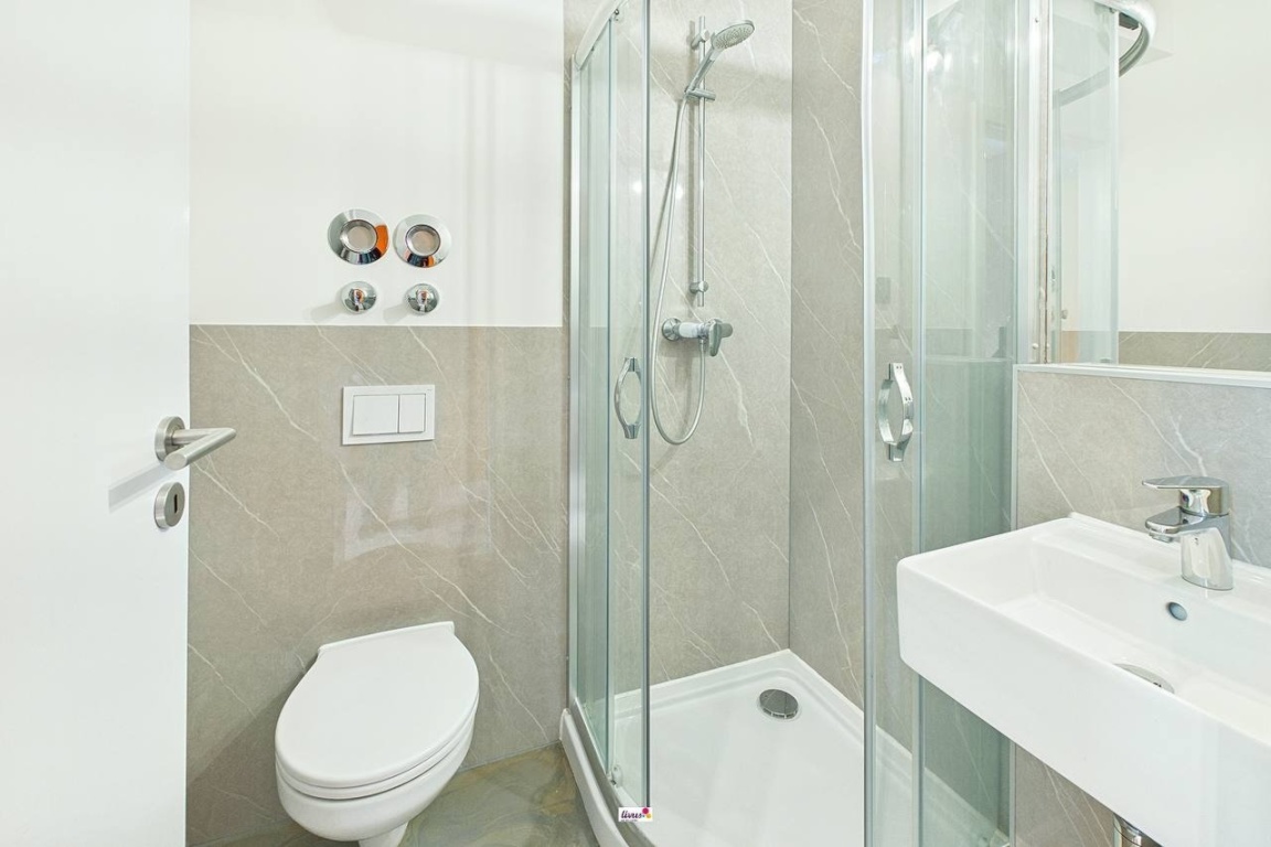 1 Room Flat Mitte Rheinlanddamm 99 - Bad