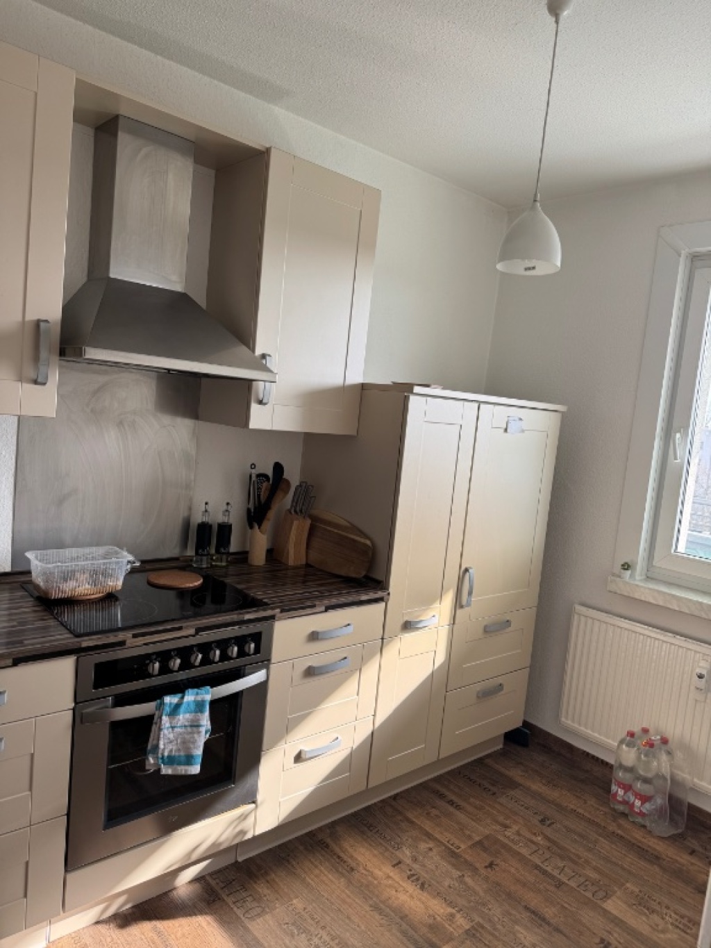Möblierte Wohnung zur Zwischenmiete (3 Monate) – Balkon & gute Anbindung - KEIN PAAR – Lily-Braun-Straße, 12619 Berlin Hellersdorf – Vorschaubild 3