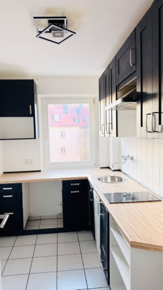 Anzeigenbild: Helle Wohnung in beliebter Lage mit Balkon fast zur Alleinnutzung