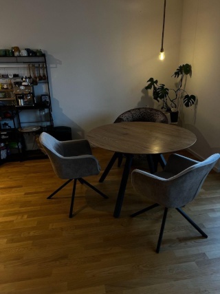 Ad image: große Neubauwohnung, 2 Badezimmer, perfekt für WG geeignet