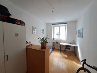 Anzeigenbild: Zwischenmiete in 4er-WG in Wilten (1.5.–30.9.)