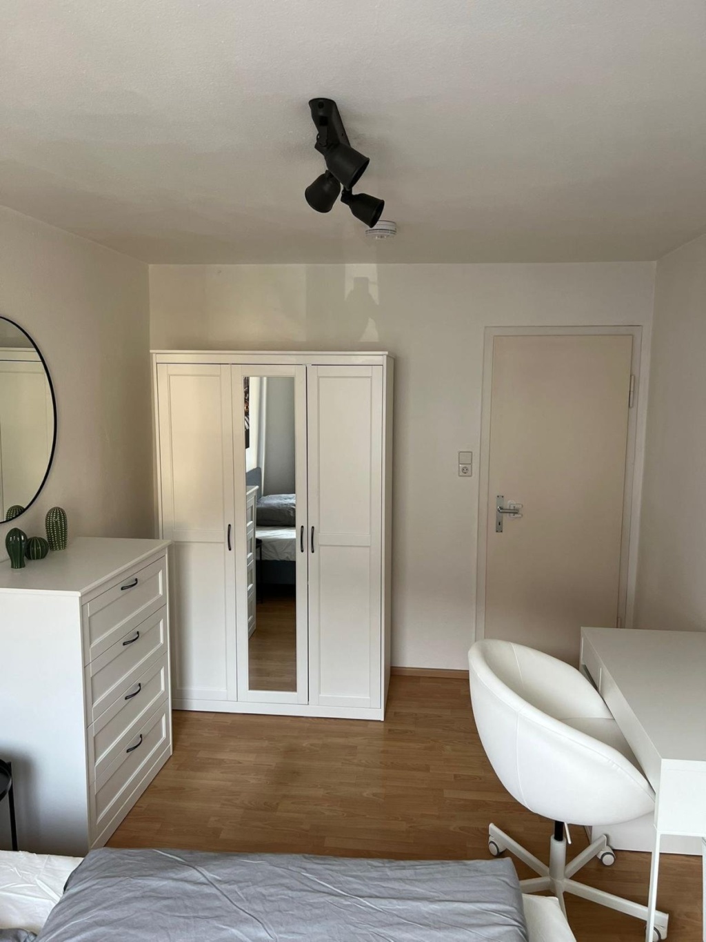 WG-Zimmer Mitte Charlottenstraße - Bedroom