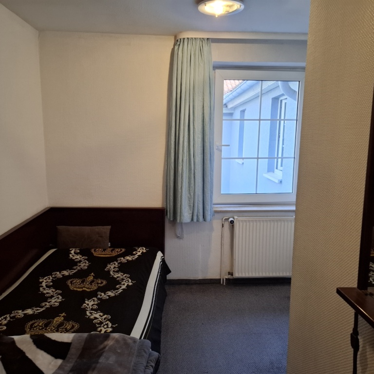 1 Room Flat Nordhausen Ost Hallesche Straße - picture 1