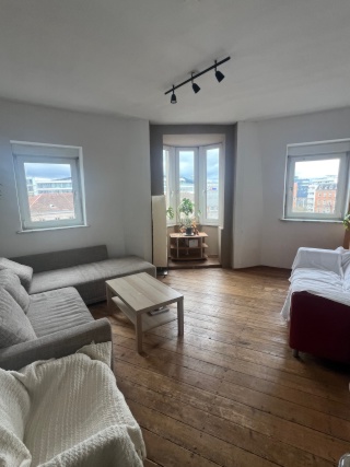 Imagen del anuncio: Charmante 3-Zimmer-Altbauwohnung mit viel Licht