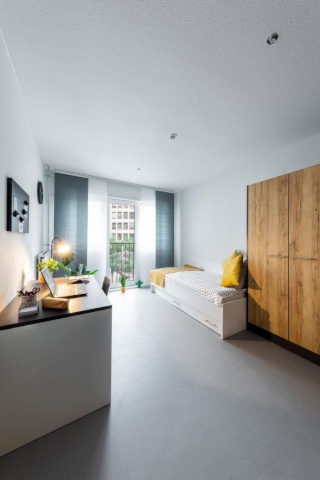 Ad image: Studio opposite to "Limbecker Platz" mall