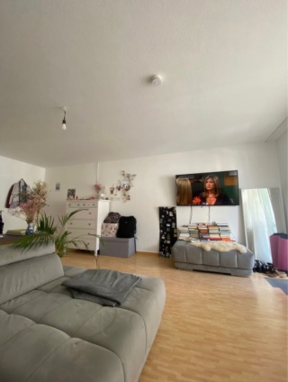 Anzeigenbild: Großes WG-Zimmer mit eigenem Balkon & Top-Lage in Düsseldorf