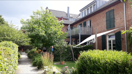 Anzeigenbild: Große, charmante, helle Maisonette-WG sucht nette/n Mitbewohner/in