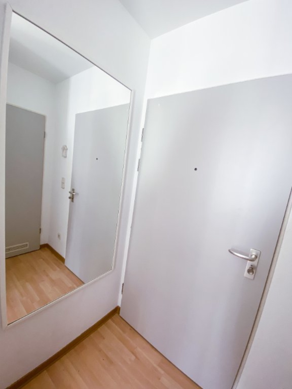 Möbliertes Apartment für Studenten oder Alleinstehende – 93053 Regensburg Galgenberg – Vorschaubild 9