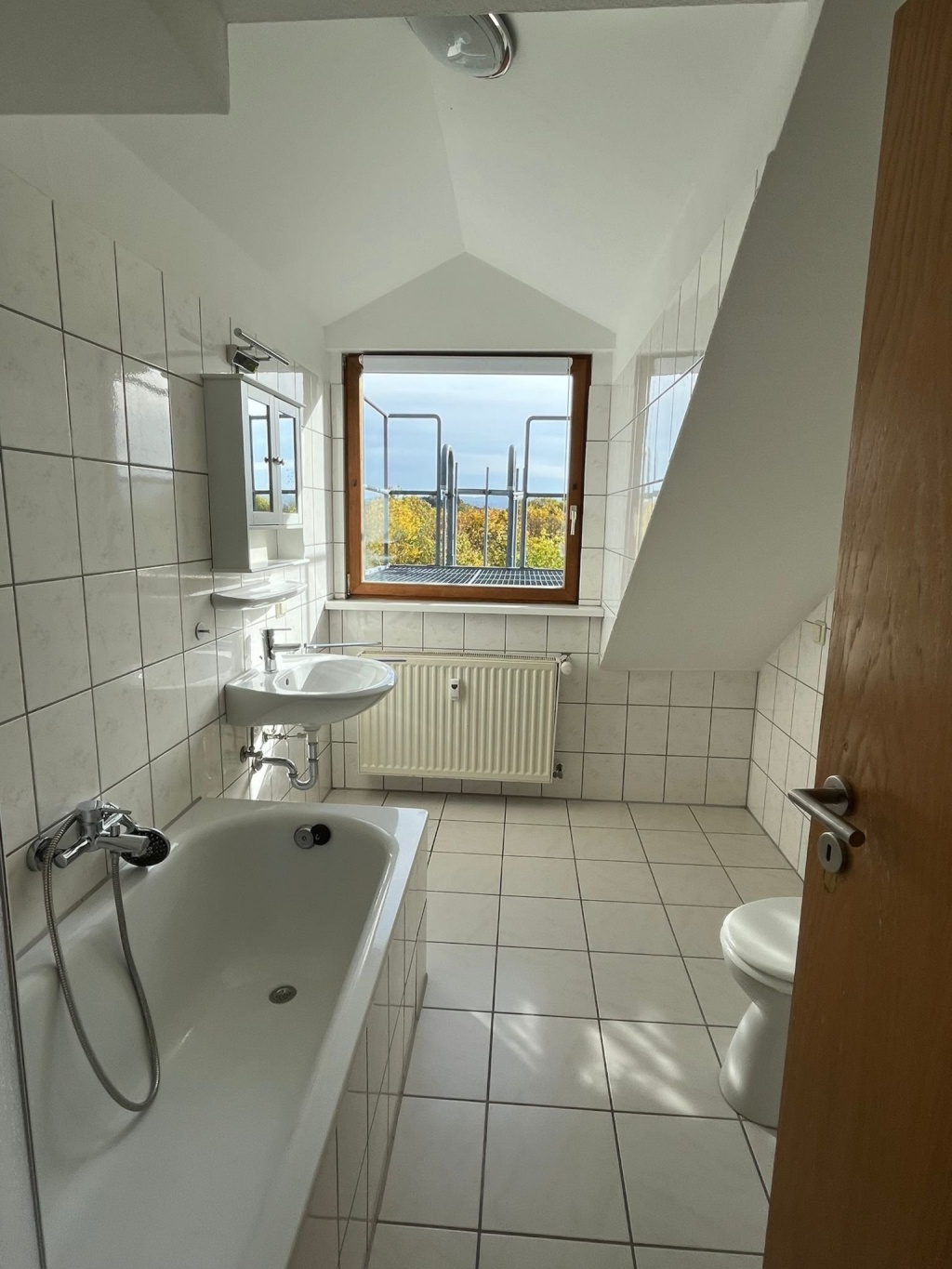 Für Singles: Modern ausgebaute 2,5 ZKB-Wohnung mit EBK für 1 Person, ruhige Hofhauslage in der Südstadt mit Blick in den Meißner – Frankfurter Straße 159, 34121 Kassel Südstadt – Vorschaubild 10