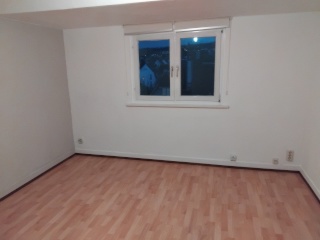 Anzeigenbild: Dachgeschosszimmer in 2er WG