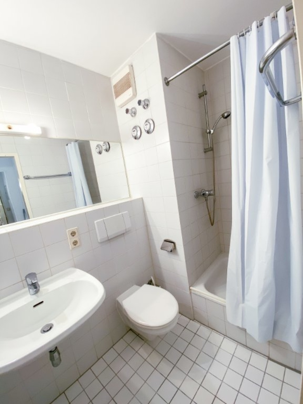 Möbliertes Apartment für Studenten oder Alleinstehende – 93053 Regensburg Galgenberg – Vorschaubild 8