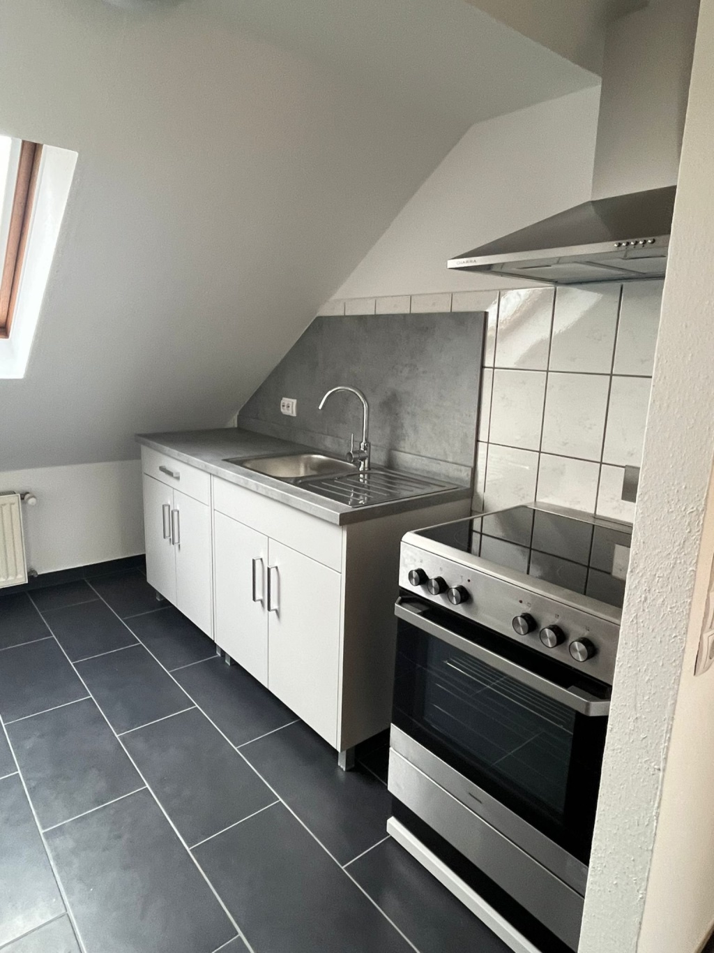 Für Singles: Modern ausgebaute 2,5 ZKB-Wohnung mit EBK für 1 Person, ruhige Hofhauslage in der Südstadt mit Blick in den Meißner – Frankfurter Straße 159, 34121 Kassel Südstadt – Vorschaubild 5