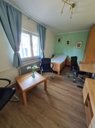 Anzeigenbild: WG Zimmer 500 Euro warm