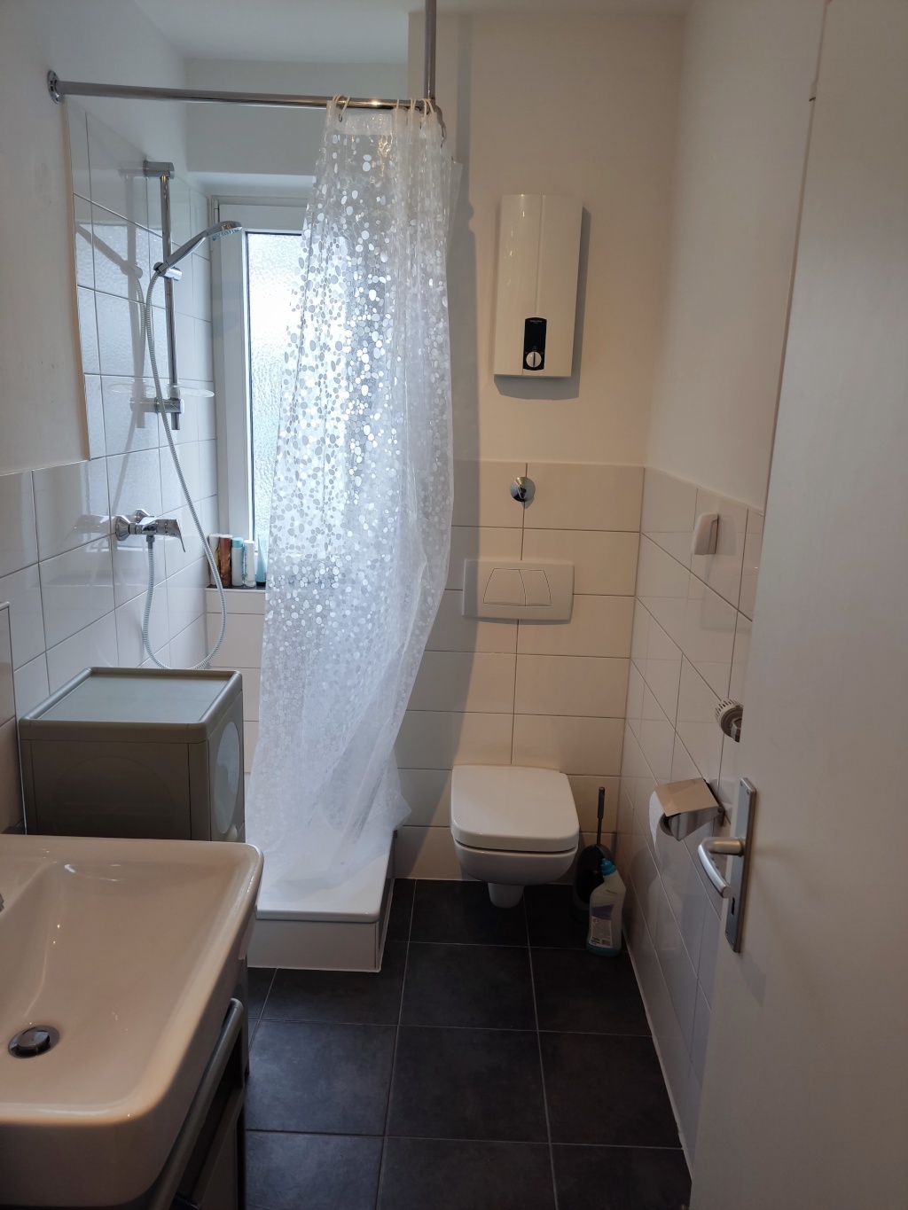 Untervermietung: Großzügige 2 Zimmer Wohnung mit Balkon vom 01.10.26 - 31.01.27 – Dompfaffweg, 33607 Bielefeld Sieker – Vorschaubild 3