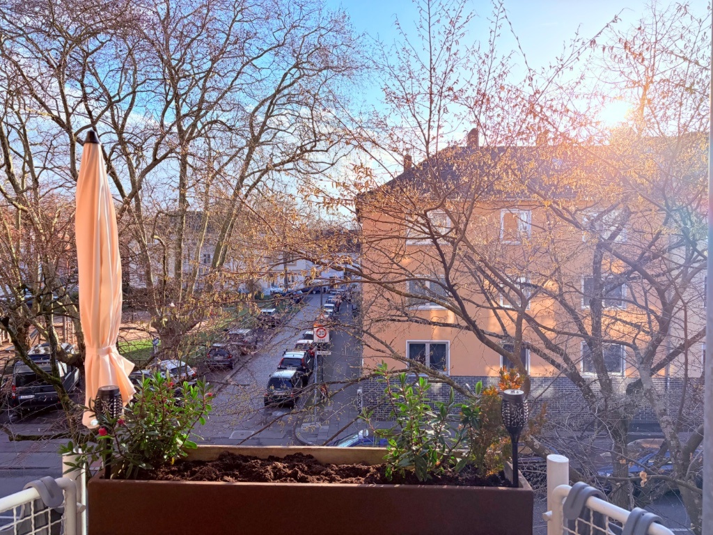 1,5 - Zimmerwohnung mit separater Küche + Balkon in guter Lage in Köln Lindenthal! – Mommsenstraße 46, 50935 Köln Lindenthal – Vorschaubild 3