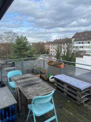 Anzeigenbild: Ab sofort: Balkonzimmer 14qm in 3er WG