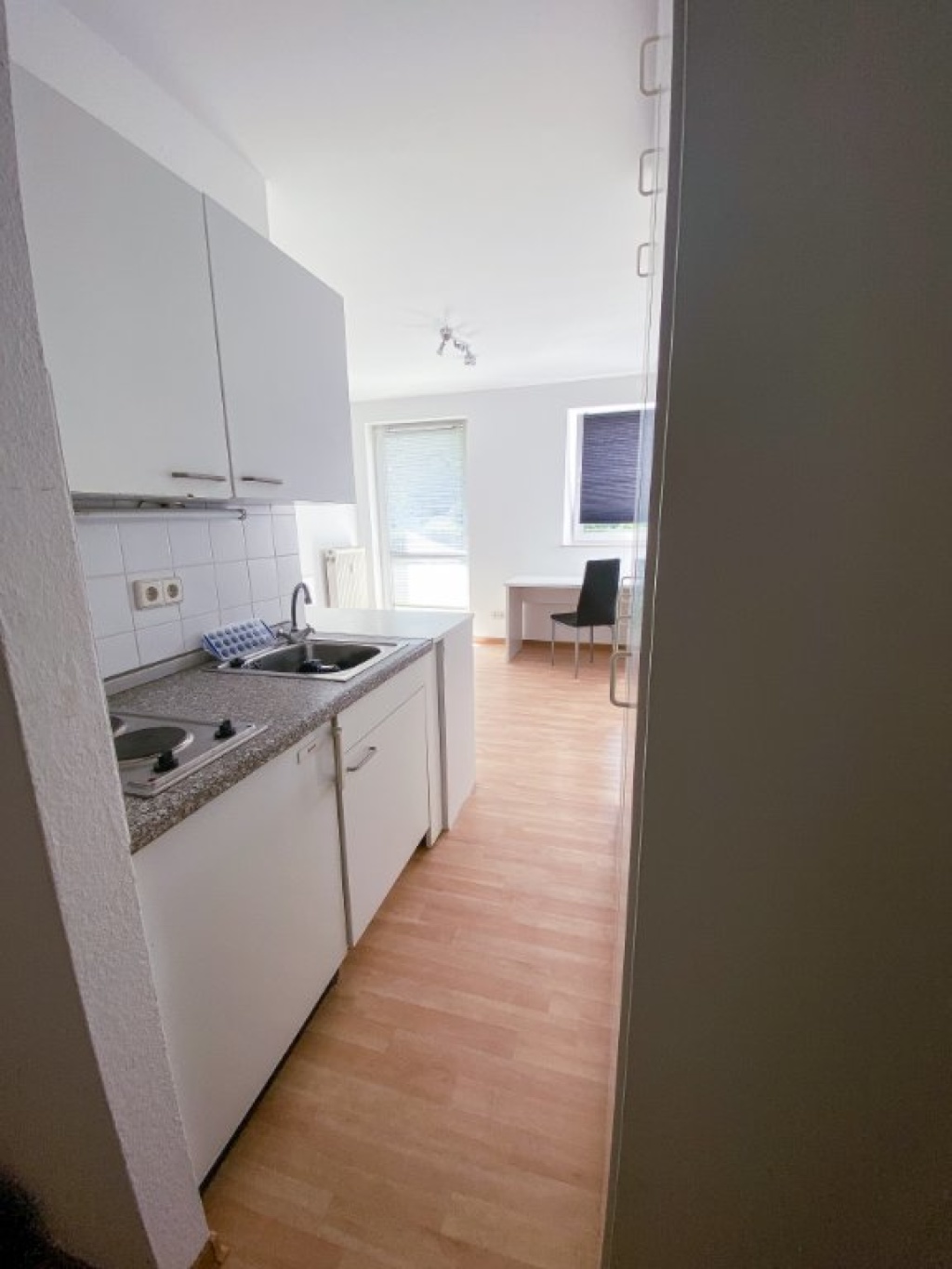 Möbliertes Apartment für Studenten oder Alleinstehende – 93053 Regensburg Galgenberg – Vorschaubild 5