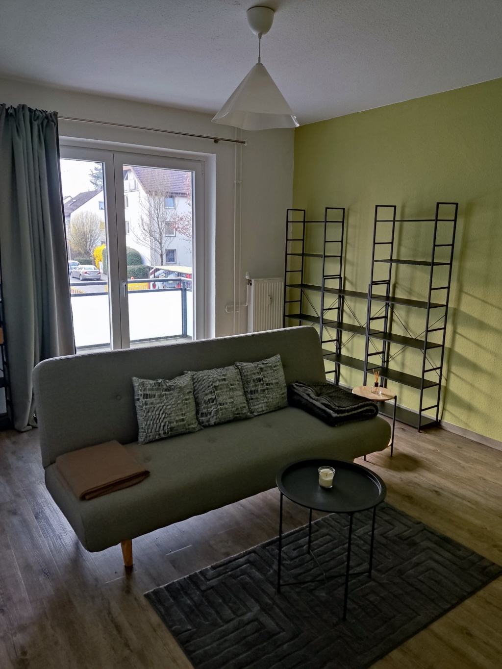Untervermietung: Großzügige 2 Zimmer Wohnung mit Balkon vom 01.10.26 - 31.01.27