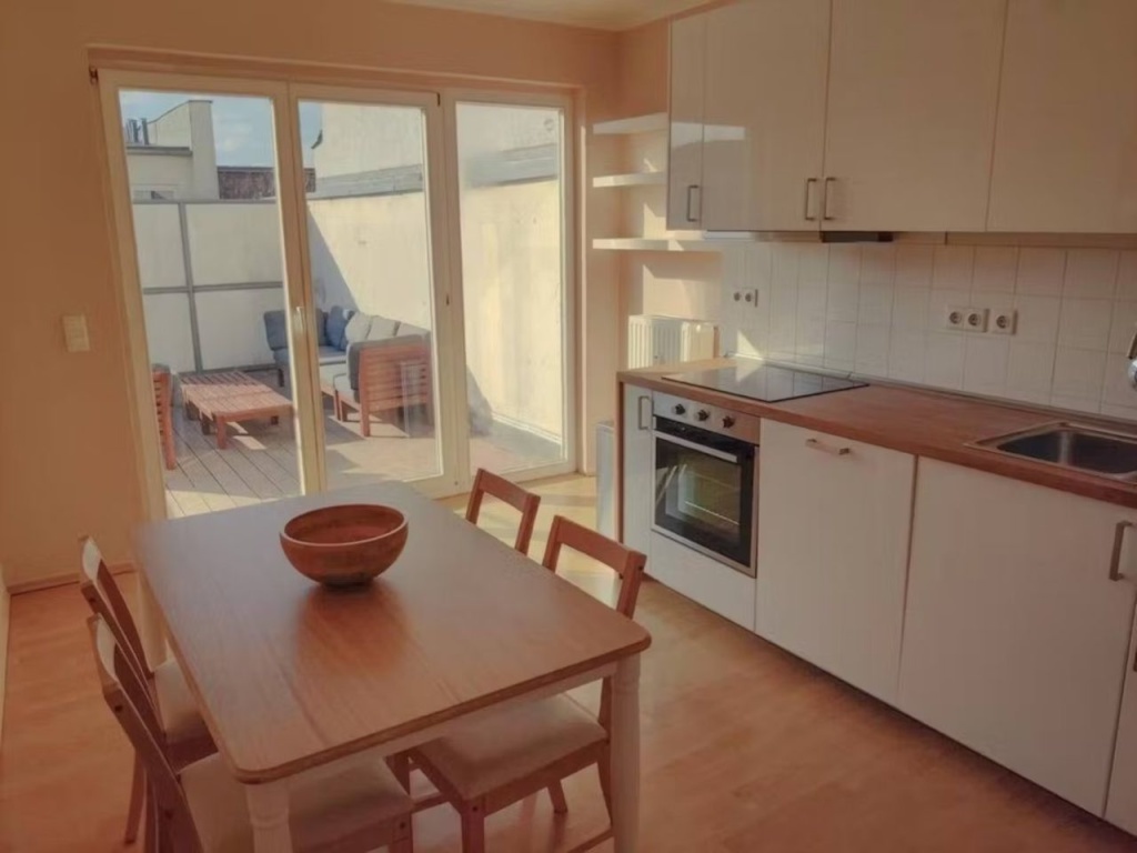 Helles Studio Apartment in lebendiger Straße (Berlin) – Schönhauser Allee, 10437 Berlin Prenzlauer Berg – Vorschaubild 7