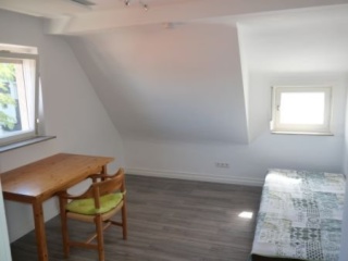 Zimmer in Studierenden-WG:  Nr. 1 / OG (ab 18.8.2026)