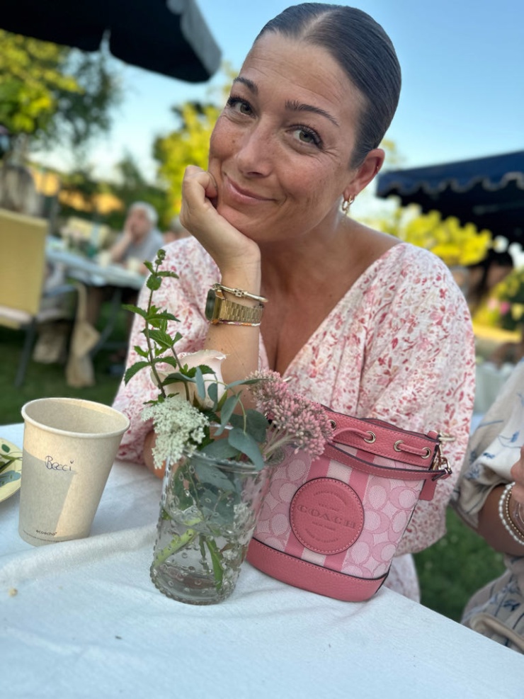 Anzeigenbild: Meenzer Mädche/Flugbegleiterin (45), sucht neues Wohlfühlplätzchen !