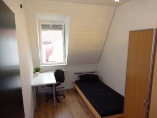 Anzeigenbild: Möbliertes Zimmer in zentraler Lage von S-Untertürkheim