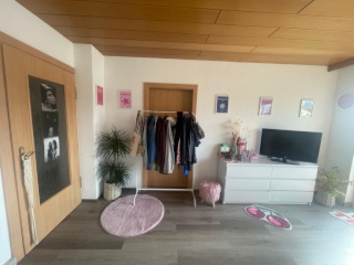 Anzeigenbild: Zwischenmieterin für WG Zimmer in 3er Mädels WG