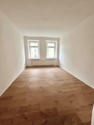 Anzeigenbild: Schönes, lichtdurchflutetes Zimmer in ruhiger Lage