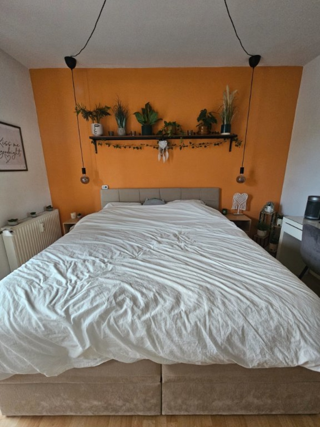 Zentrale 2-Zimmer Wohnung mit Balkon – 40217 Düsseldorf Düsseldorf – Bild 1 von 11
