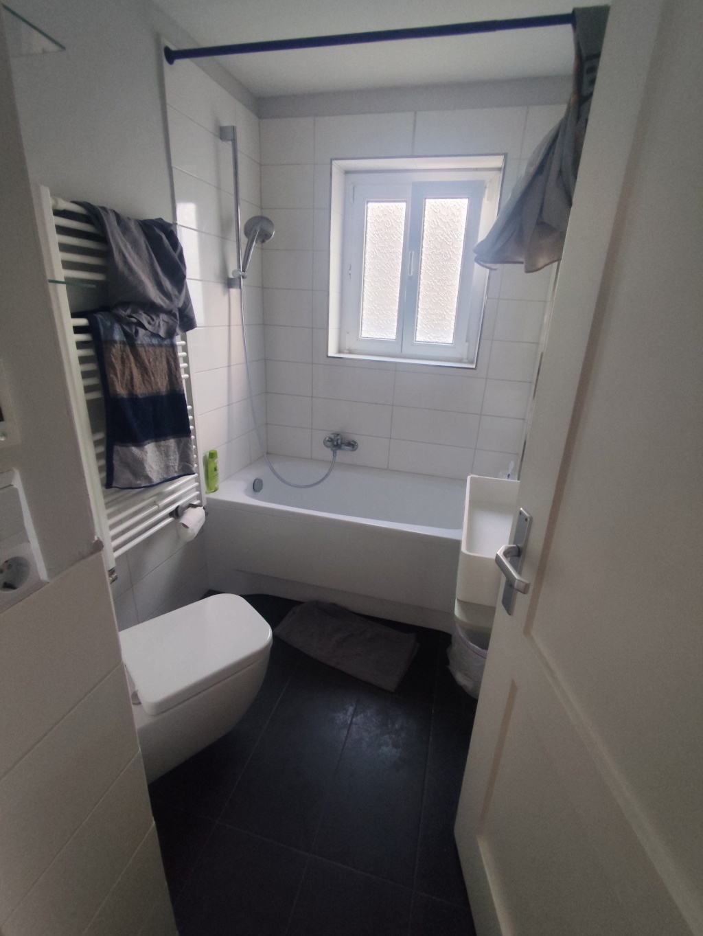 Wohnung möbliert in ruhiger Lage ab September – Im Kappelfeld, 70469 Stuttgart Feuerbach – Vorschaubild 2