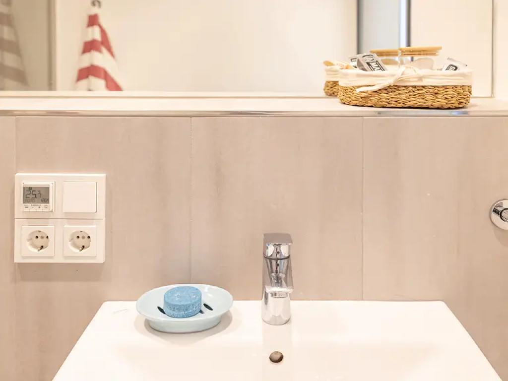 SUBLET - Fully Furnished Private Studio - in the center of Darmstadt (with Gym, Pool Table, TV FREE) – Havelstraße 13, 64295 Darmstadt Darmstadt – Vorschaubild 5