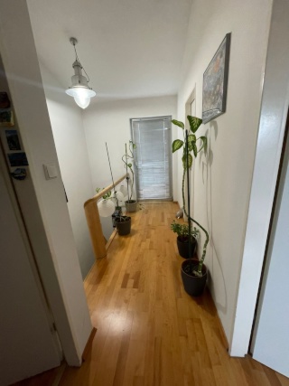 Anzeigenbild: Großzügige 5-Zimmer-Wohnung mit Balkon in Eschborn