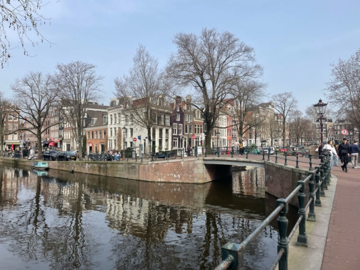Anzeigenbild: Gesucht: WG-Zimmer in Amsterdam