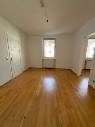 Gemütliches WG-Zimmer (mit zwei eigenen Räumen!) - perfekt für Studenten