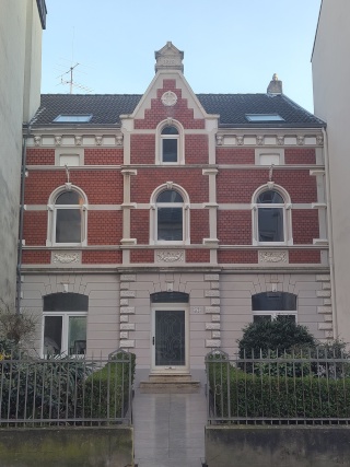 Schöne Gründerzeitvilla mit Neubau und Garten , Erstbezug nach Sanierung