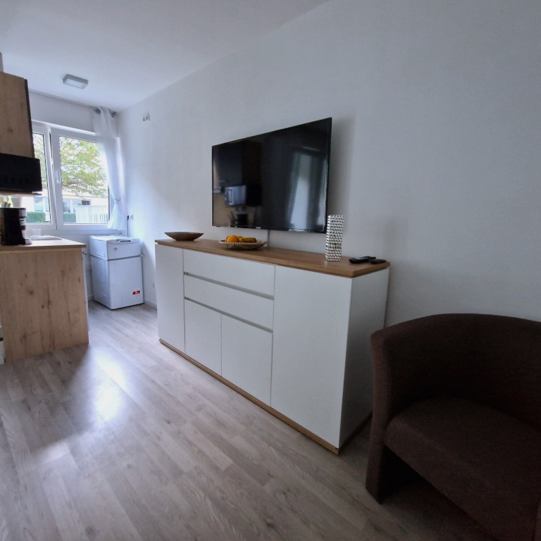 Fully equipped, quiet and just renovated flat (Schwabing/Munich) / Voll ausgestattete, ruhige und renovierte Wohnung (Schwabing/München) – Leonhard-Frank-Strasse 7, 80796 München Schwabing-West – Vorschaubild 2