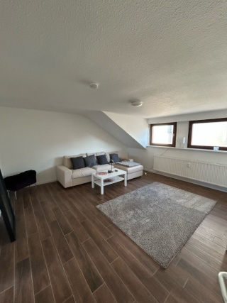 Anzeigenbild: Helle 3-Zimmer-Dachgeschosswohnung in Wiesloch bei Heidelberg