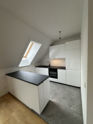 Anzeigenbild: Zentrale 2-Zimmer Wohnung inkl. Stellplatz