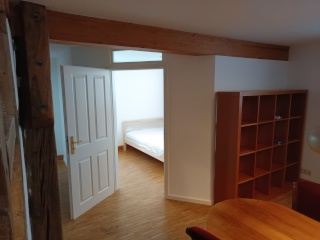 Anzeigenbild: 2 Zimmer mit Küche Bad und allem Komfort! Voll möbliert, High-Speed Internet, TV Netflix, Klimaanlage, Waschtrockner, Spülmaschine