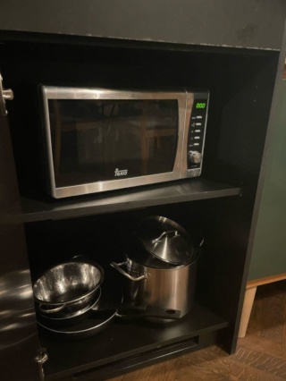 Anzeigenbild: Komplett möblierte, brandneue Wohnung nach Renovierung! Helle 1-Zimmer-Wohnung