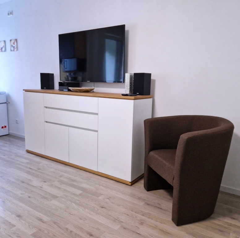 Fully equipped, quiet and just renovated flat (Schwabing/Munich) / Voll ausgestattete, ruhige und renovierte Wohnung (Schwabing/München) – Leonhard-Frank-Strasse 7, 80796 München Schwabing-West – Vorschaubild 4