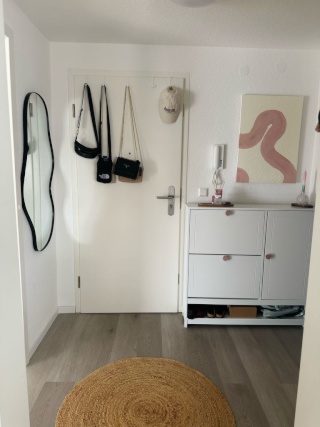 Anzeigenbild: Möblierte 2-Zimmer Wohnung | Zwischenmiete ab September (Nähe Europaplatz)