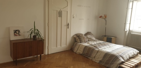 großes Zimmer für Zwischenmiete in 4er WG