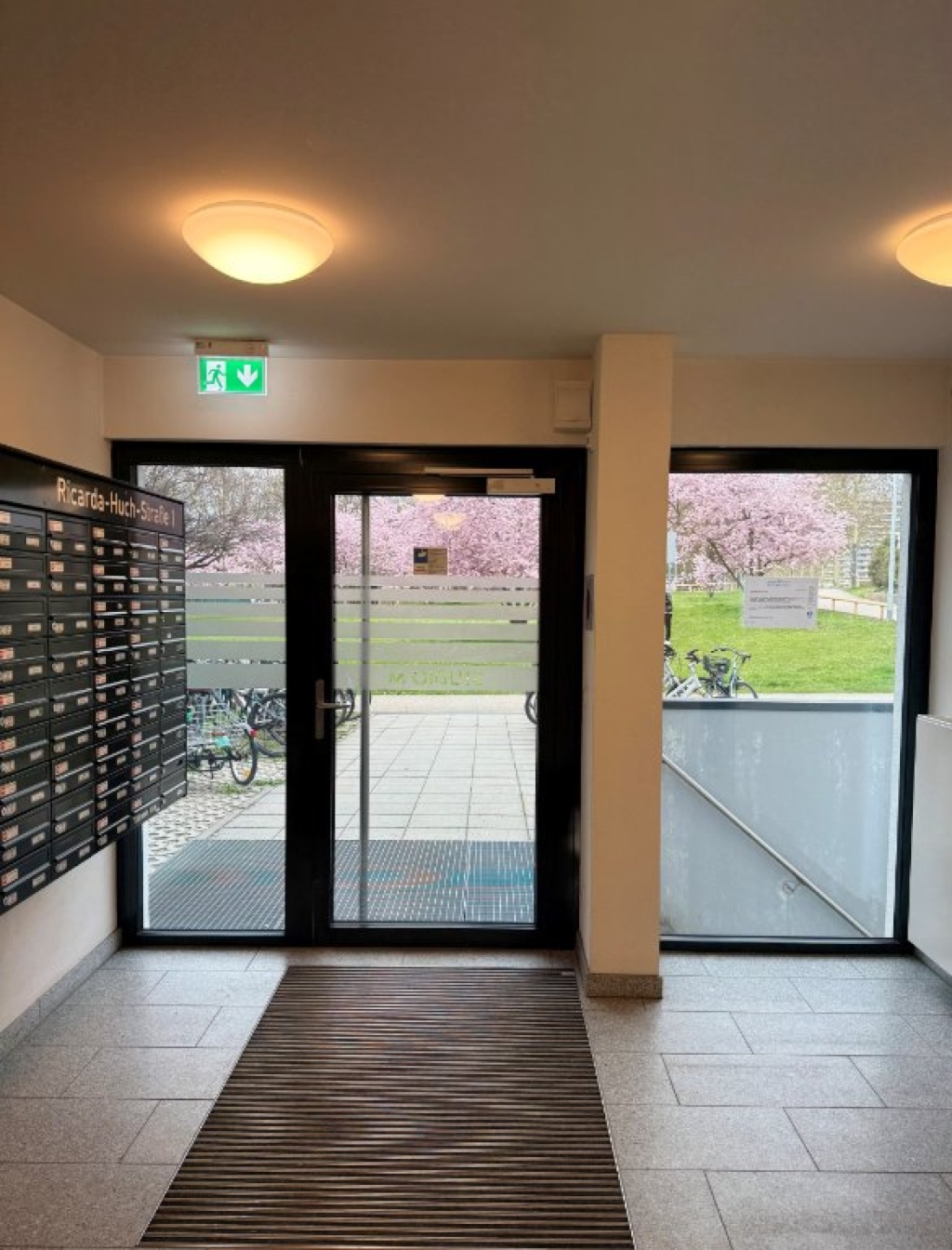 Ready to move in! Furnished Apartment (no shared flat / keine WG) Petuelpark Schwabing/Milbertshofen – 80807 München Milbertshofen-Am Hart – Vorschaubild 2